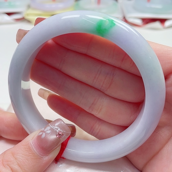 翡翠手镯未镶嵌60.6圈口