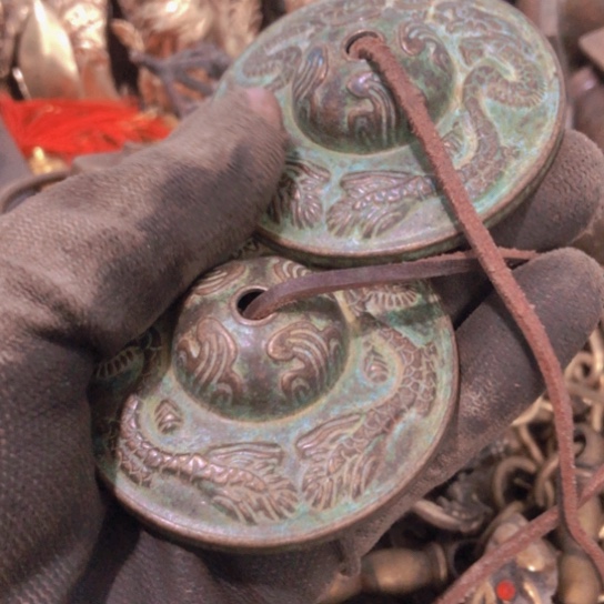 用***3闪电购铜摆件工艺品