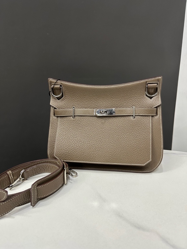 95新 Hermes/爱马仕 大象灰吉普赛包框R刻 28cm/0485010901