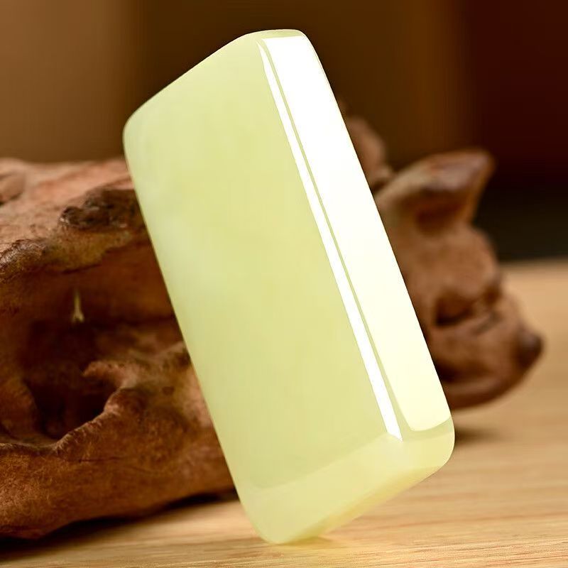 晴水天然无事牌吊坠