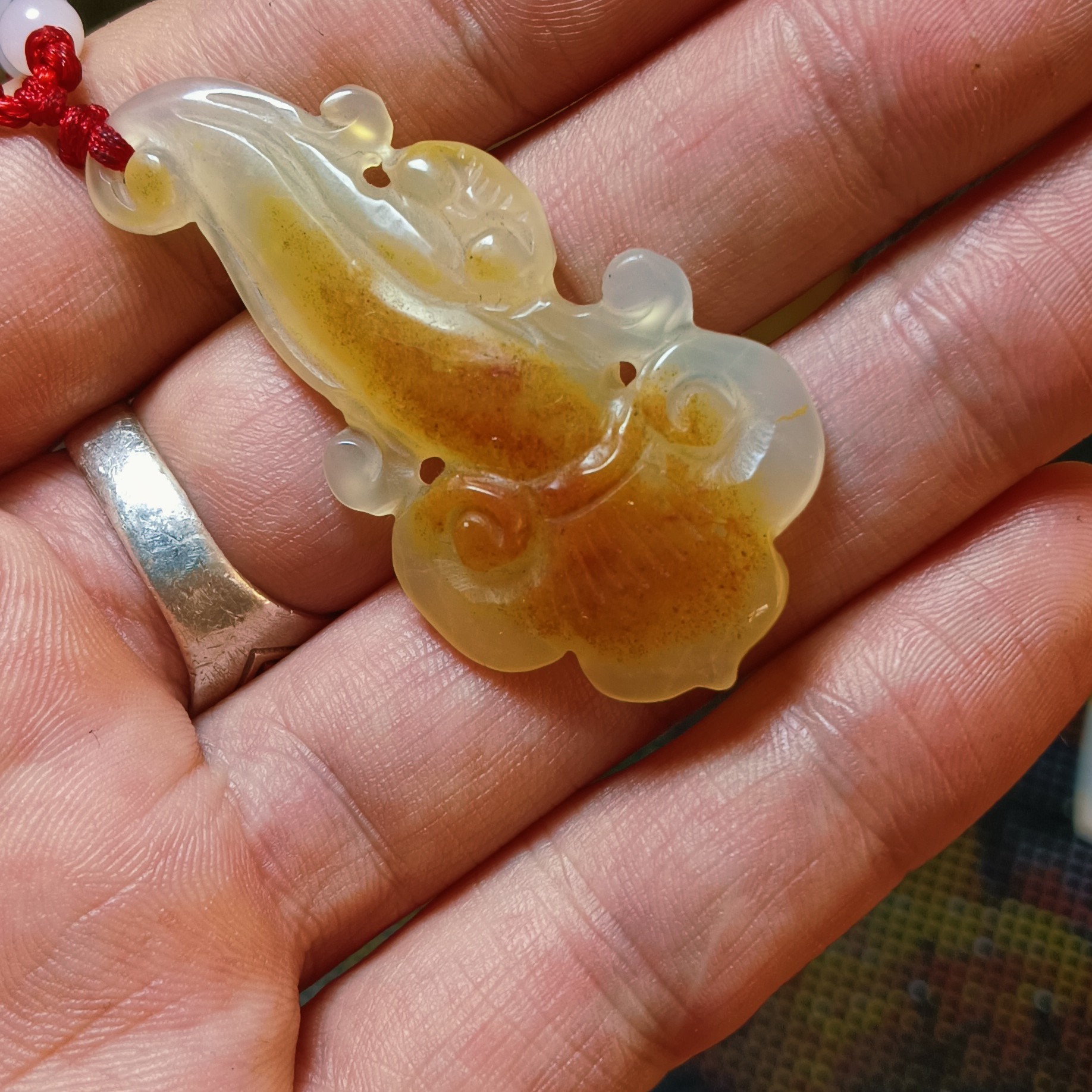 铁合金石英石吊坠 黄皮金丝玉地表料如意