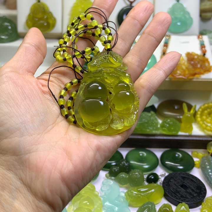 【闪购商品】未镶嵌蛇纹石玉颈饰子*