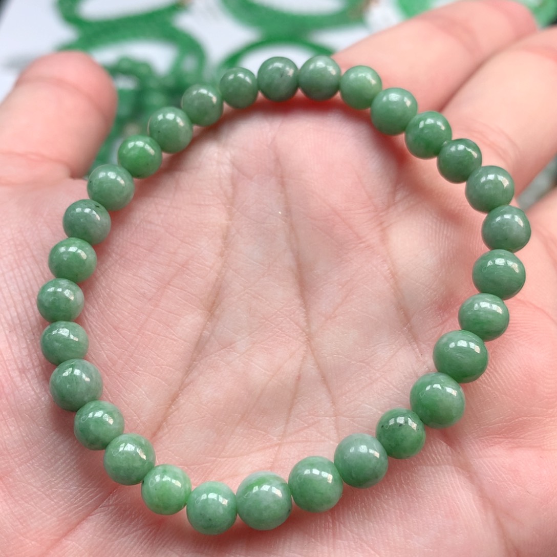 翡翠手链未镶嵌翡翠