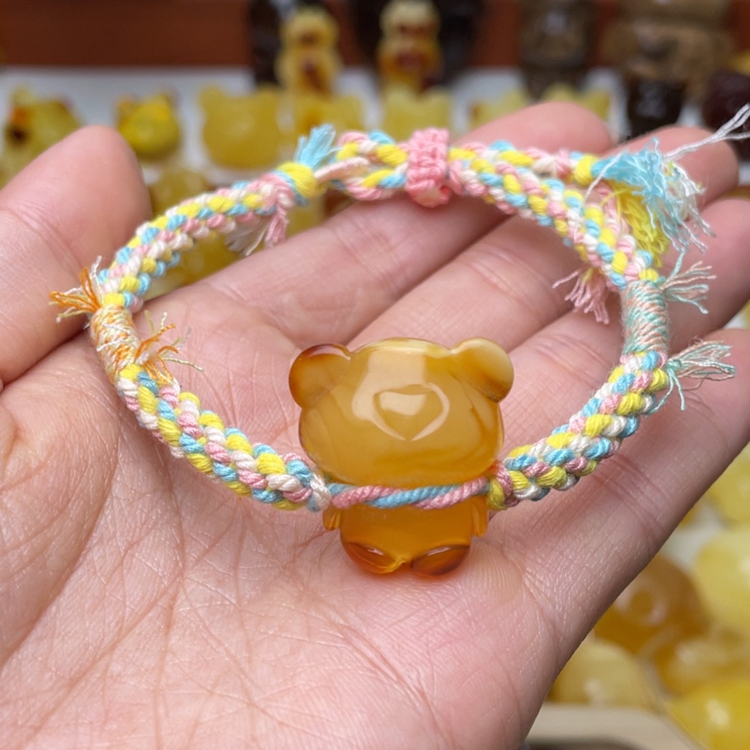 琥珀吊坠(赠链)未镶嵌