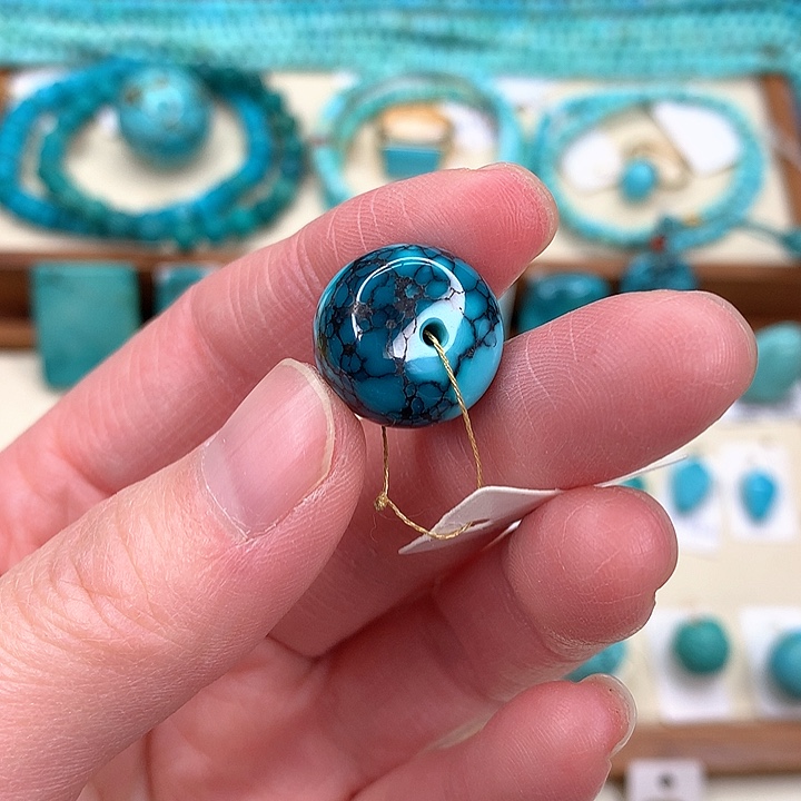 绿松石配饰未镶嵌