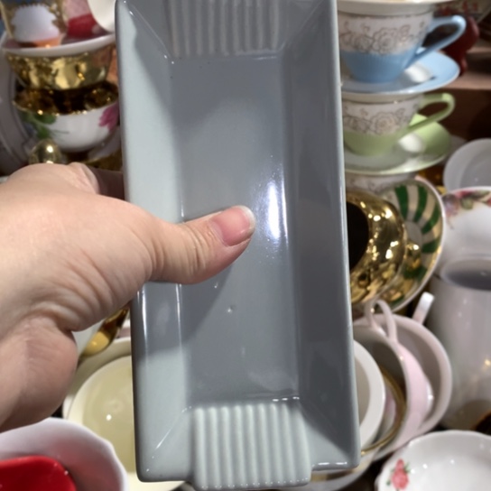 瓷片微瑕陶瓷处理介意请慎拍长17厘米宽7厘米