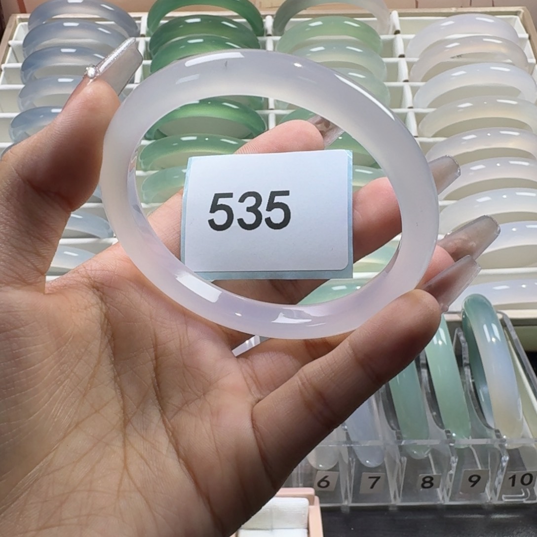 玛瑙/玉髓手镯未镶嵌柠535