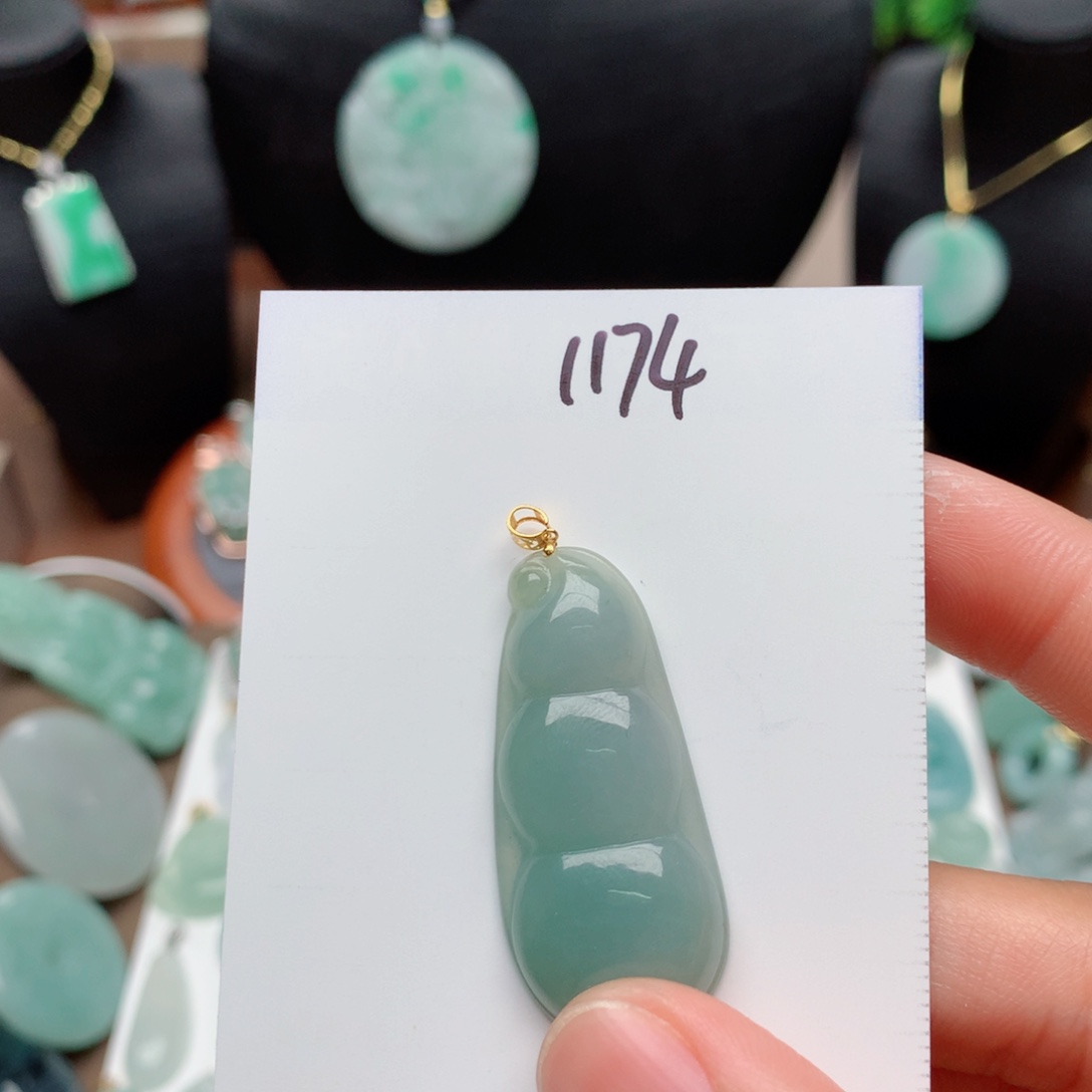 翡翠颈饰18K金镶嵌9****9吊坠