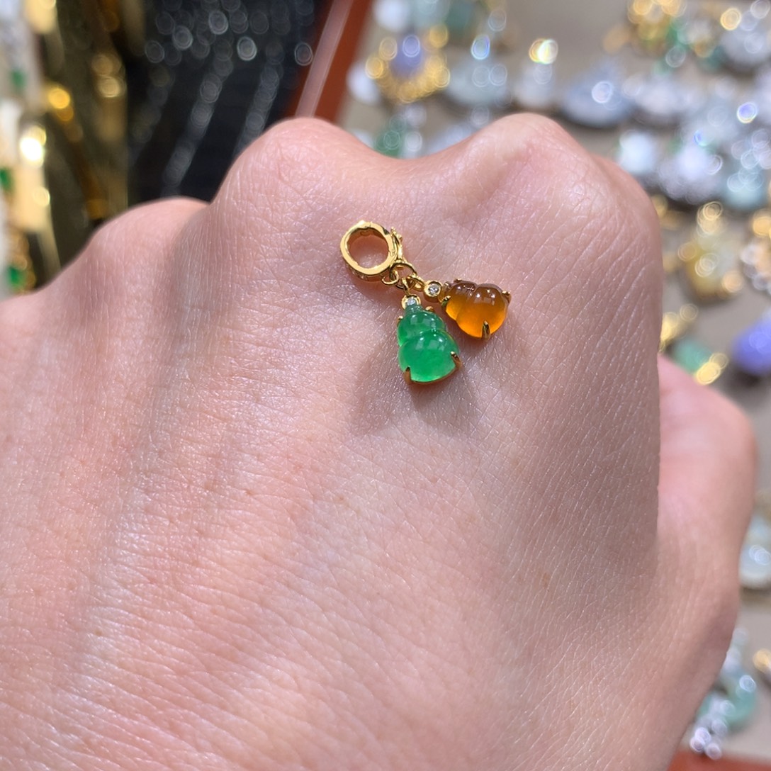 ****灿翡翠18K金镶嵌颈饰翡翠