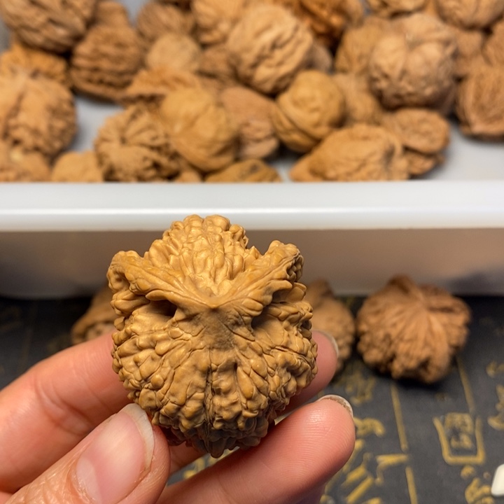 *****文玩核桃吊坠文玩核桃异形单只