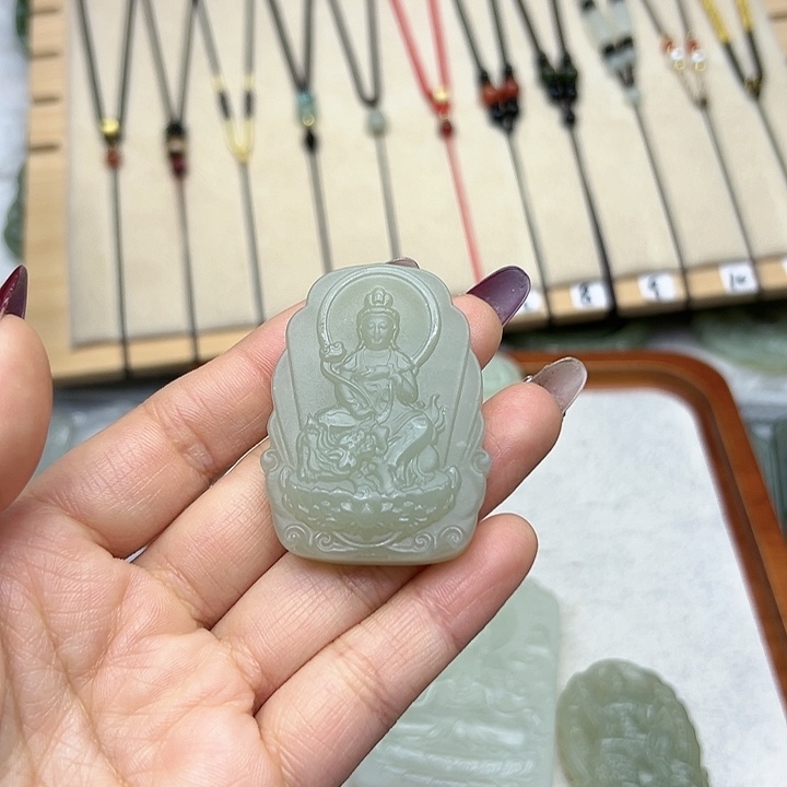 和田玉颈饰未镶嵌芬****7