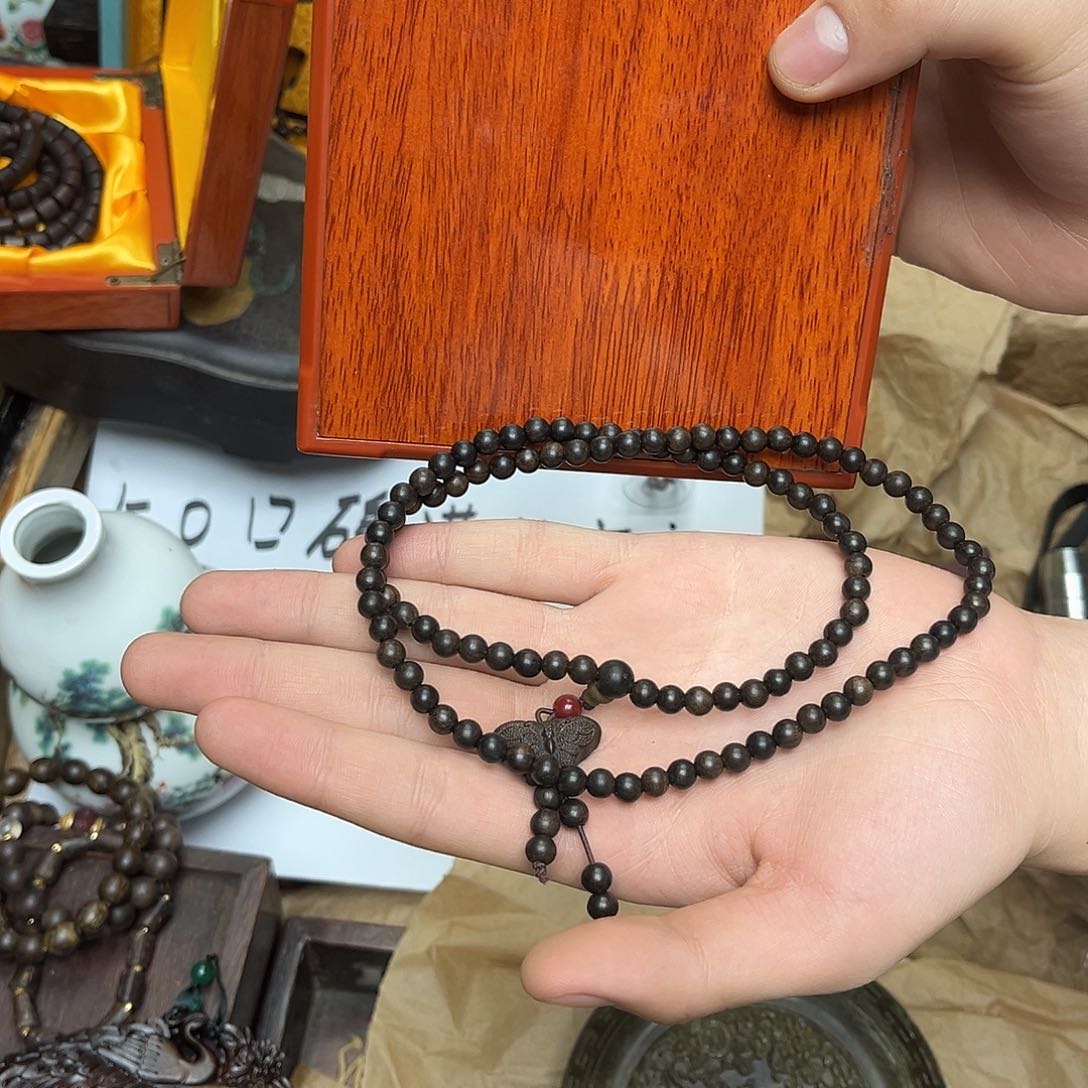 大叶紫檀（黑酸枝木类）