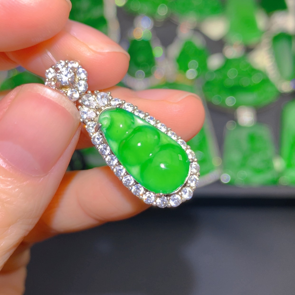 【闪购商品】翡翠颈饰银S925镶嵌111111