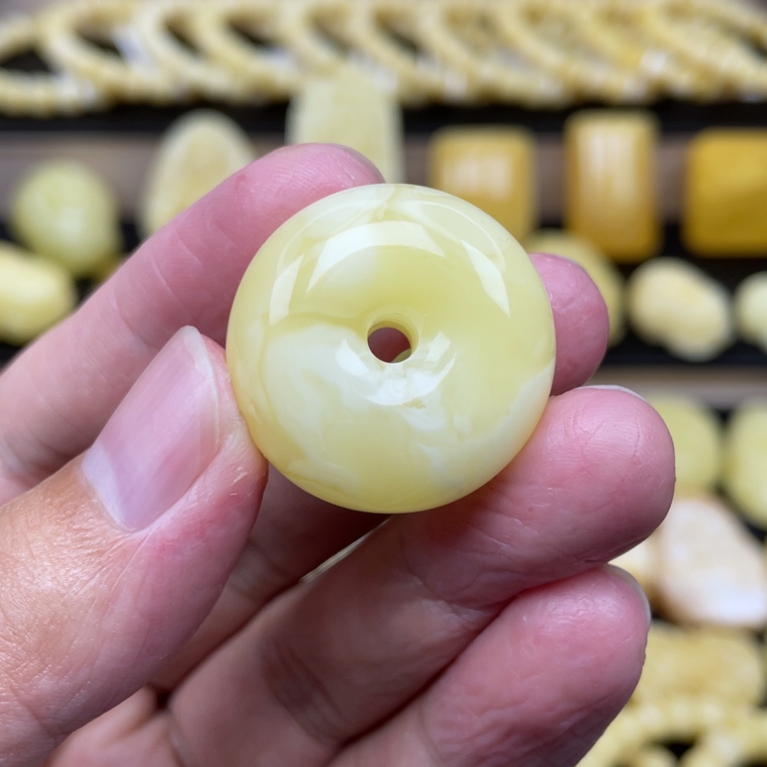 琥珀未镶嵌裸石琥珀蜜蜡