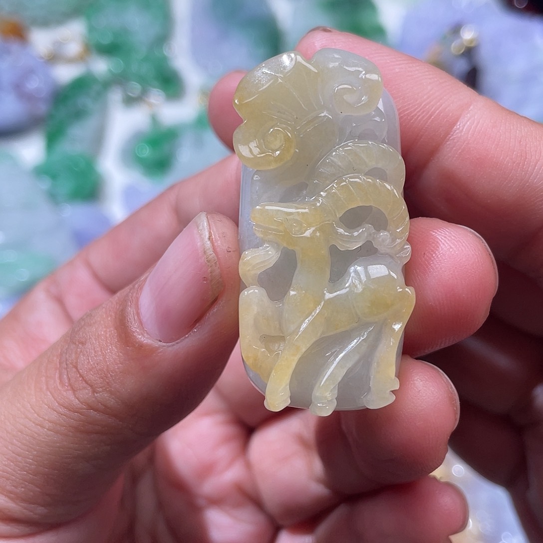 翡翠未镶嵌颈饰翡玉缘翡翠