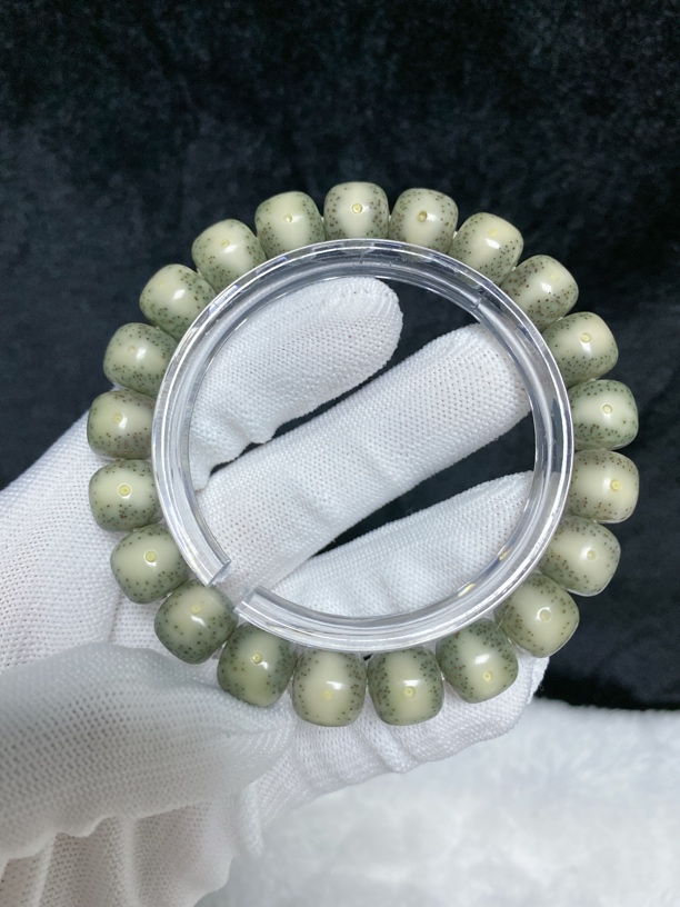 海南料原生态石玉料11×10大眼睛丹凤眼月朗星稀星月菩提