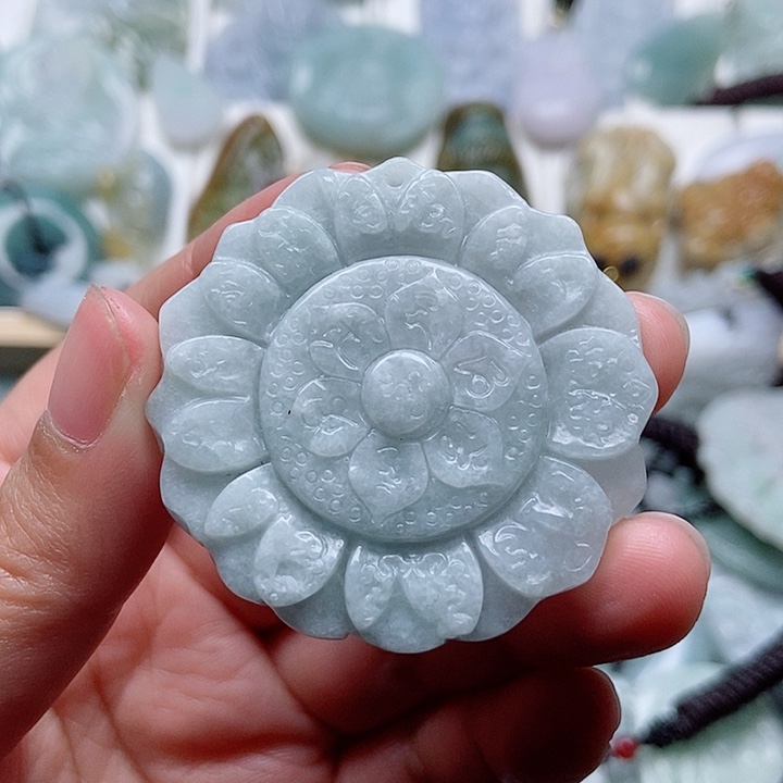 翡翠吊坠(不含链)未镶嵌翡翠