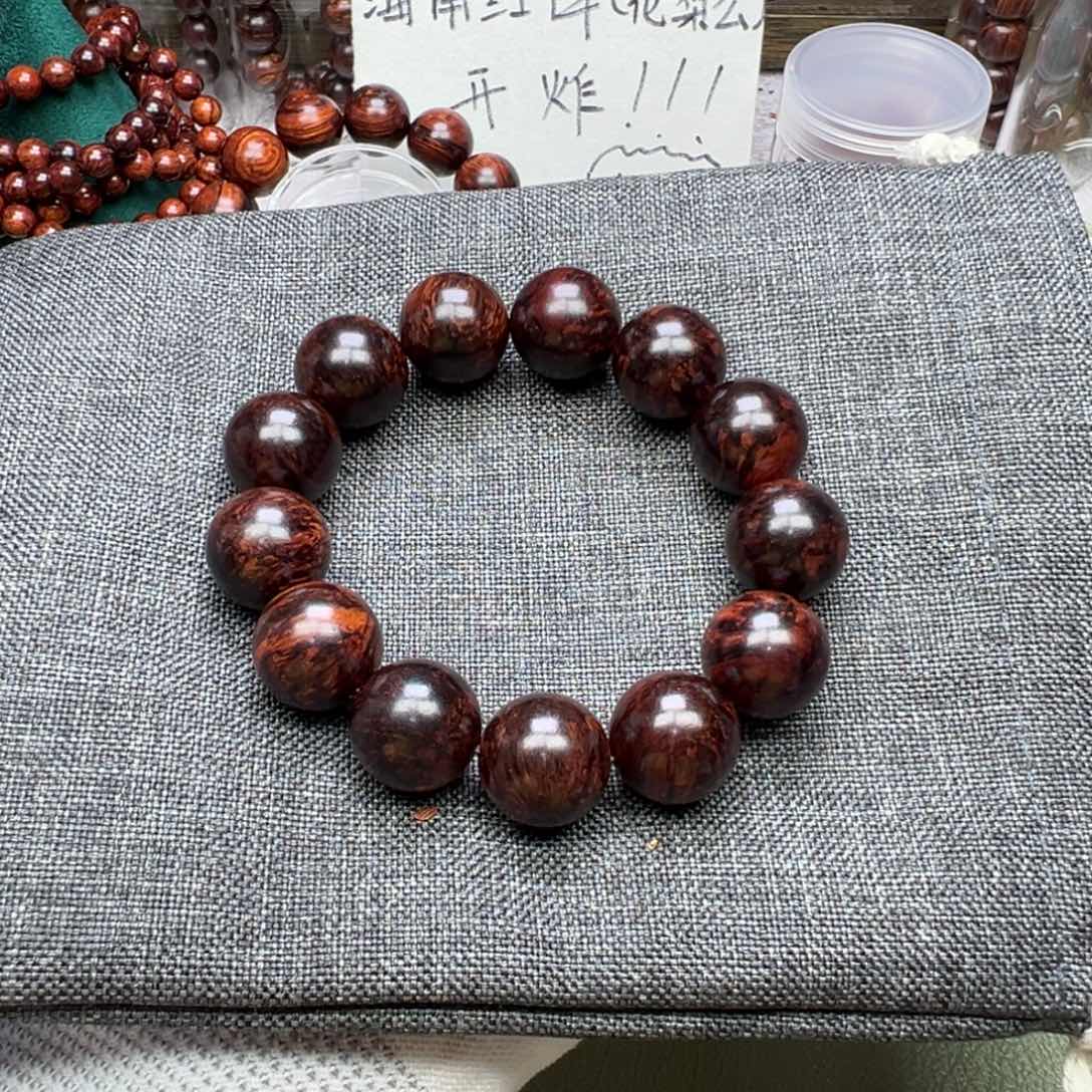 降真香其他用****8海南红降1.8留疤龙鳞底满结油极品。