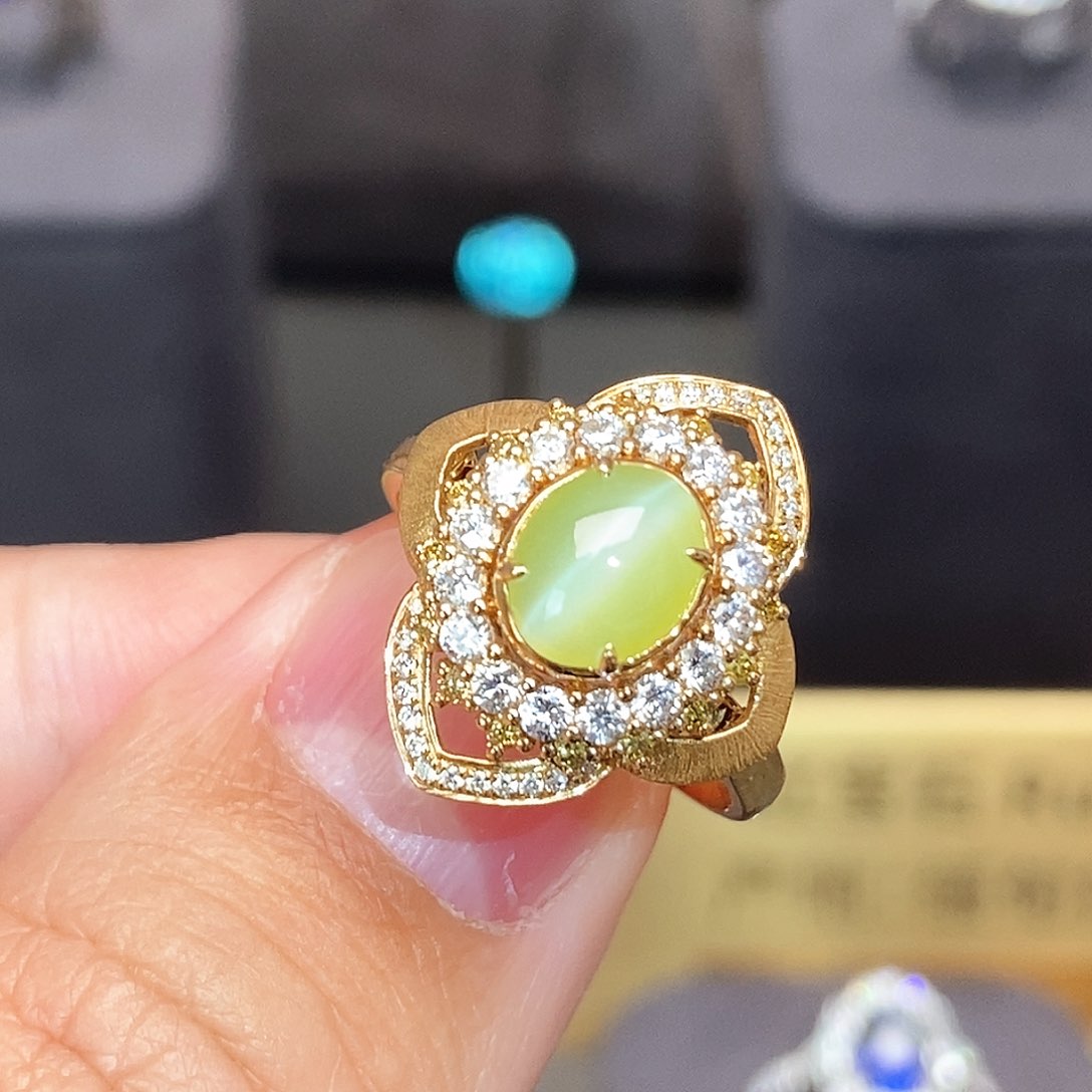 金绿宝石戒指18K金镶嵌1.28克拉