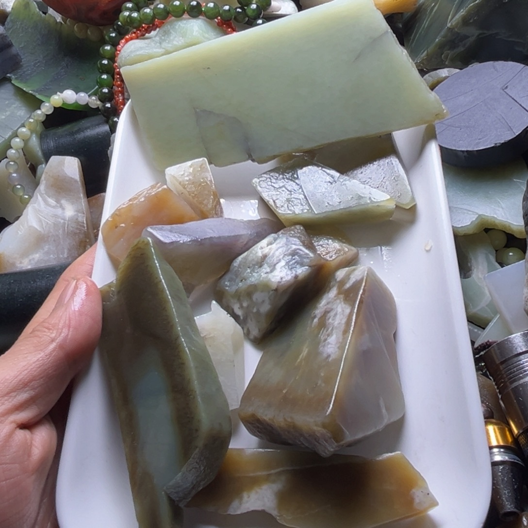 和田玉（糖玉）未镶嵌挂件