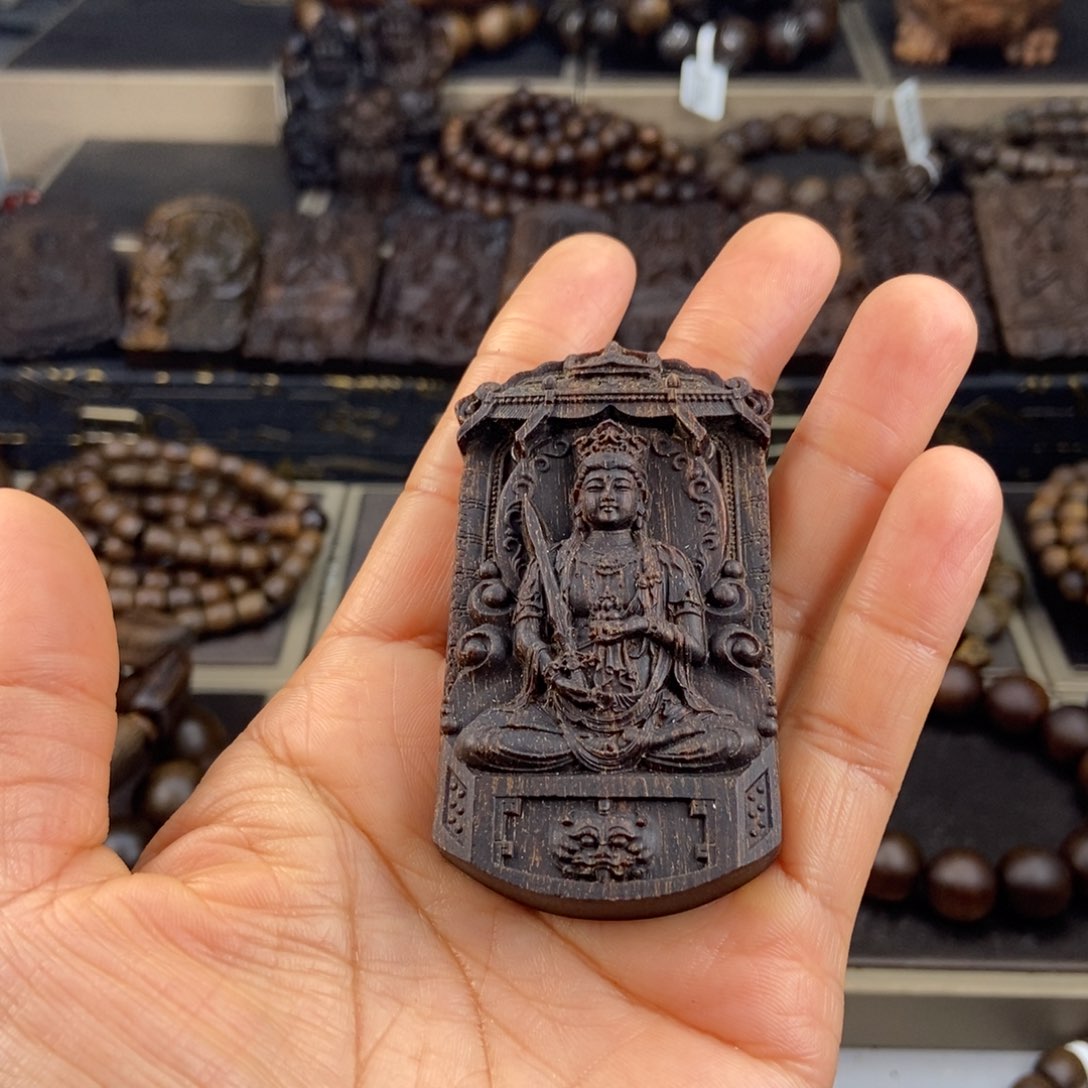 沉香木吊坠?****o越南芽庄白棋老料