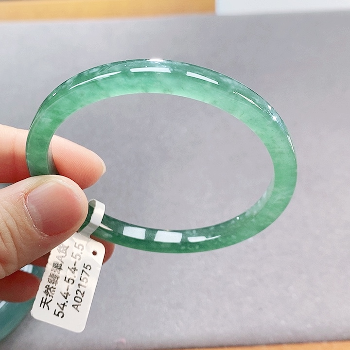 【闪购商品】翡翠手镯（圆镯）未镶嵌