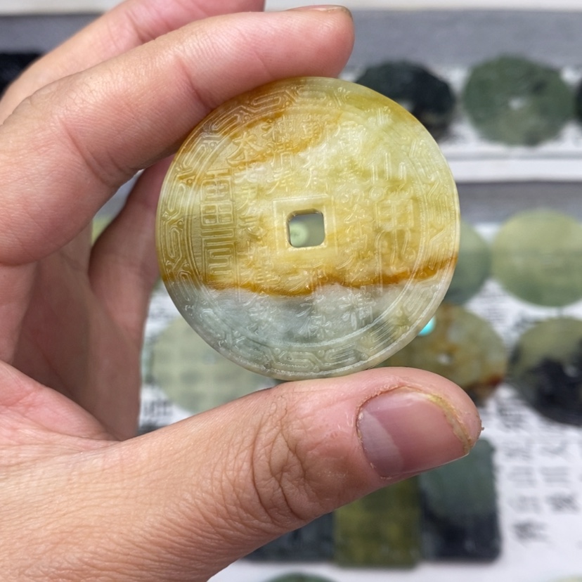 【闪购商品】岫玉颈饰未镶嵌薄款岫玉山鬼花钱吊坠