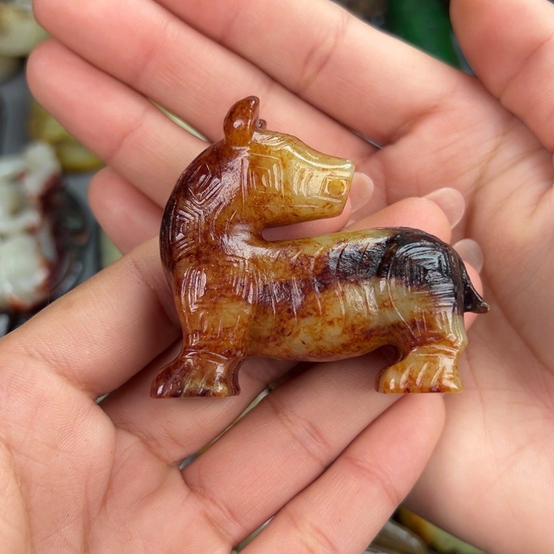 和田玉颈饰未镶嵌