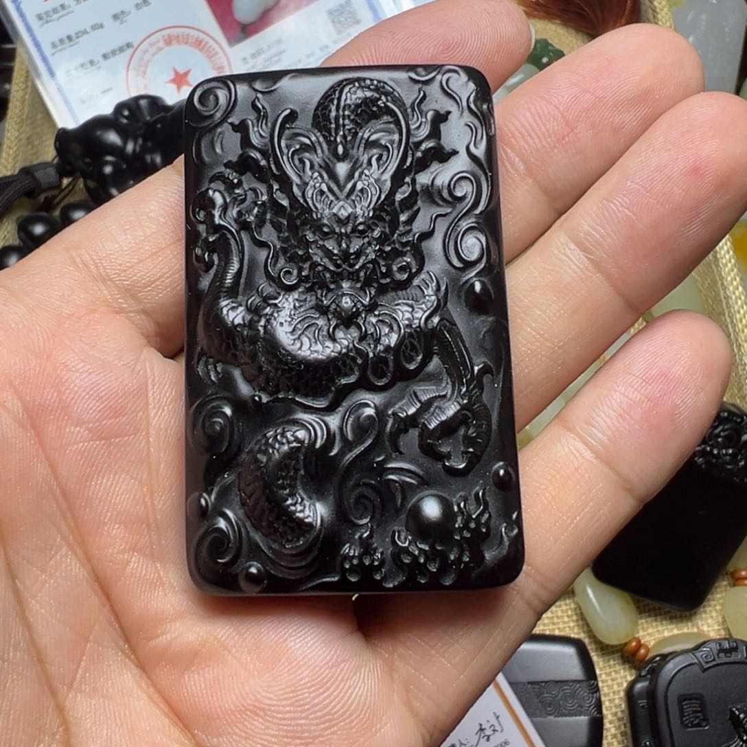 和田玉（墨玉）未镶嵌挂件