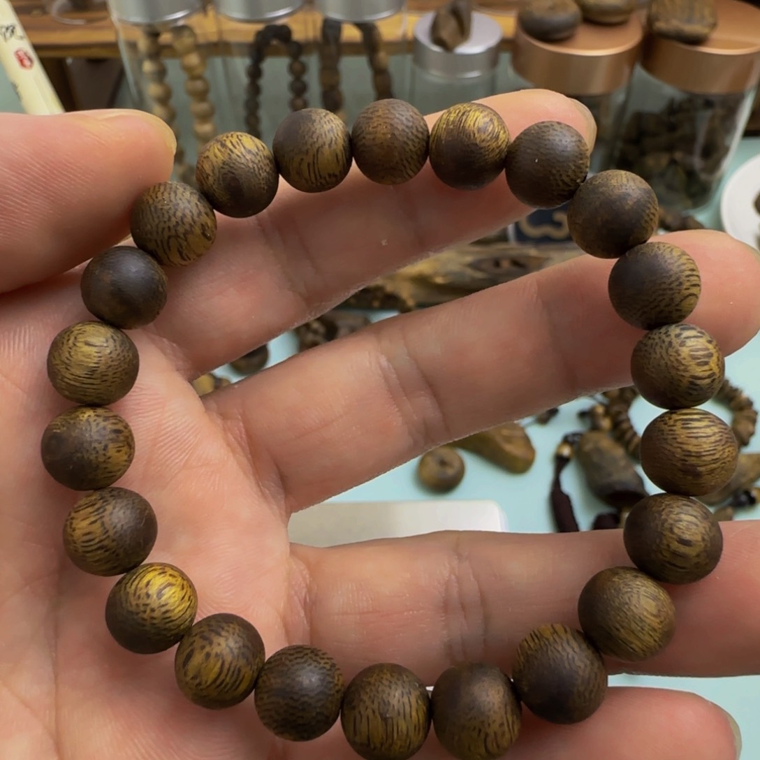 手串沉香乌身圆叶卡0.9圆珠单圈手串6克+多样性发一