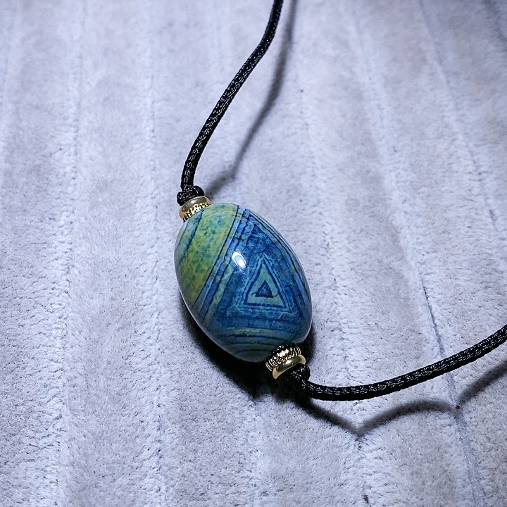 玛瑙吊坠未镶嵌…