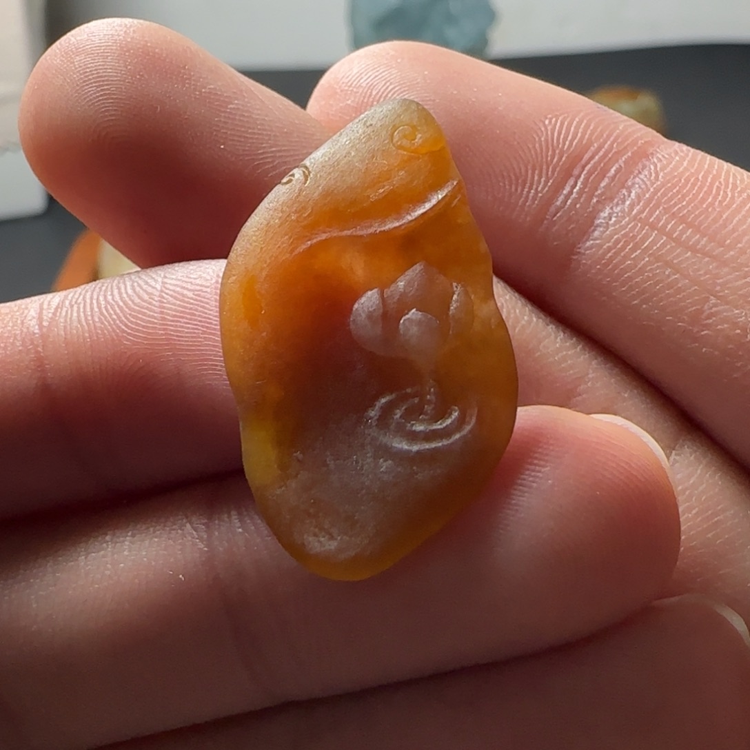 定制翡翠未镶嵌莲花