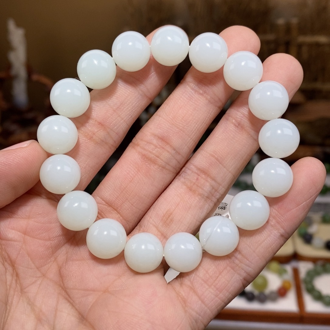 和田玉手串未镶嵌