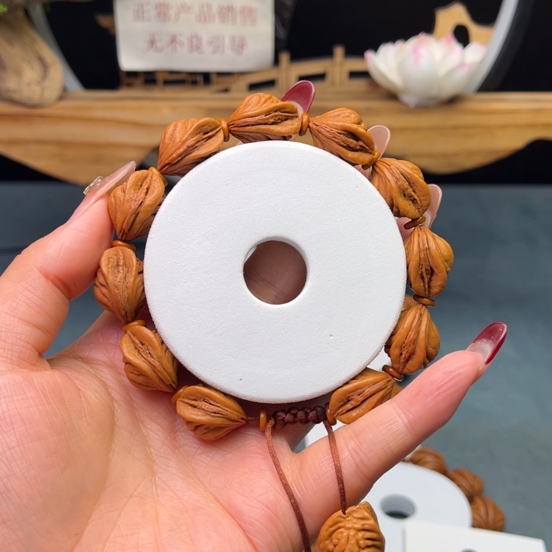 桃核手串眉****心生命之源