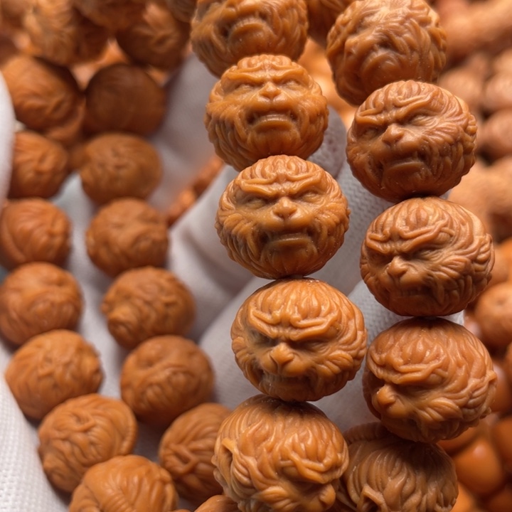 猴头核桃吊坠岁***.斗战胜佛