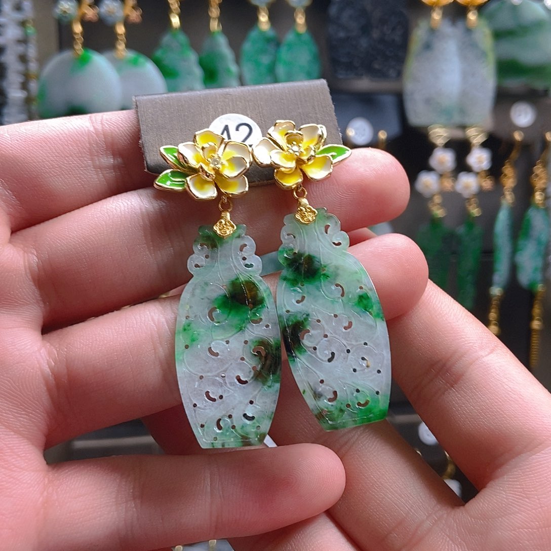 翡翠未镶嵌耳饰翡翠