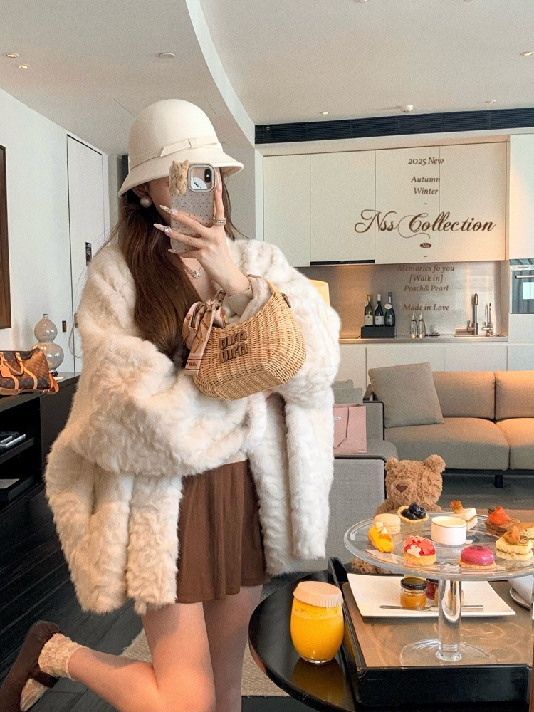 人造皮草 毛毛外套女绒女宽松版外套时髦舒适战袍秋冬新坎肩厚懒