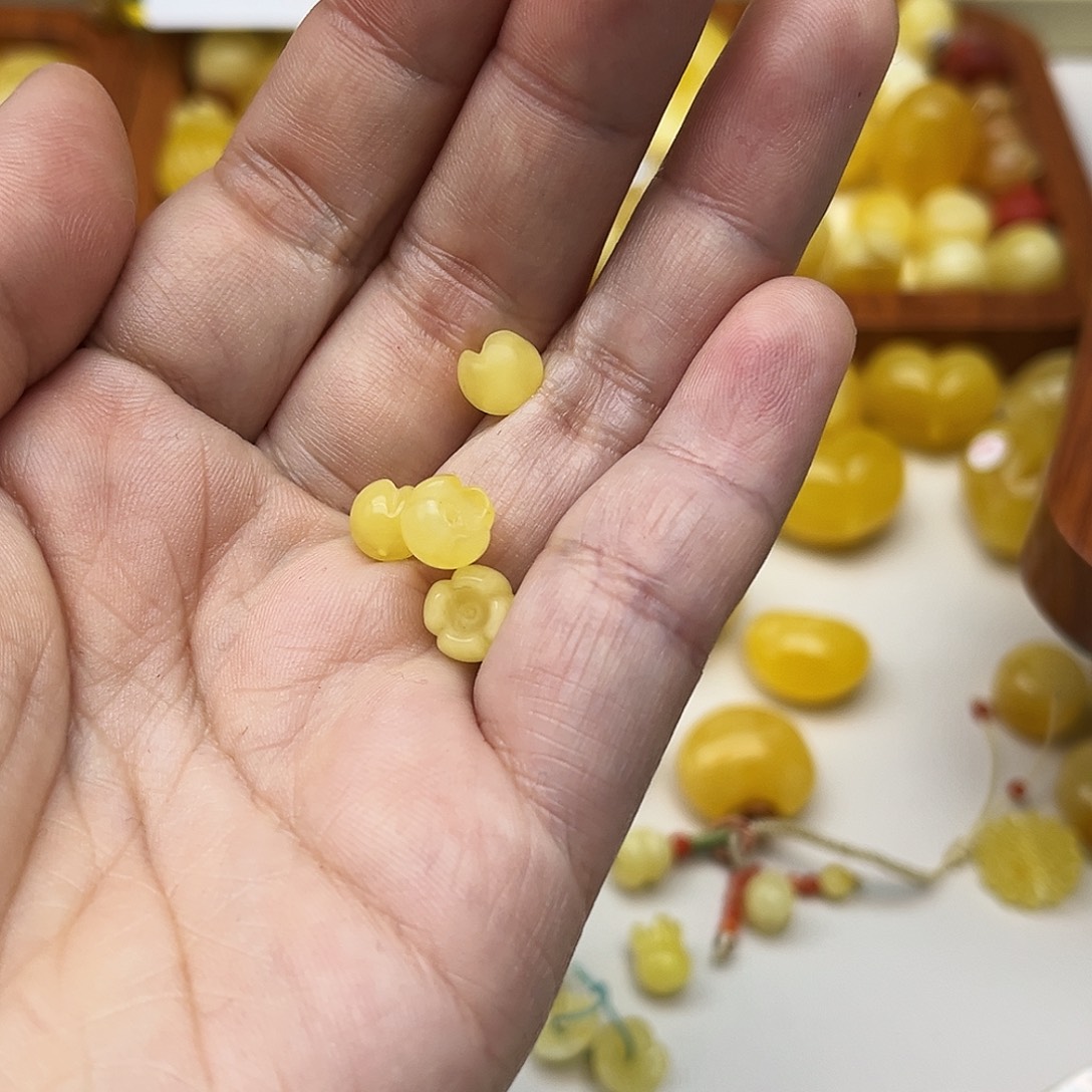 雨***妈蜜蜡未镶嵌裸石天然