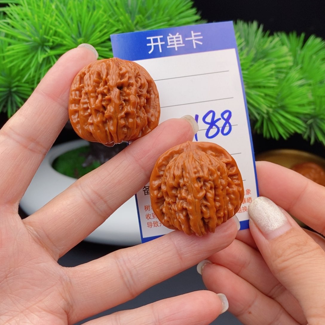 文玩核桃把件35四座楼188