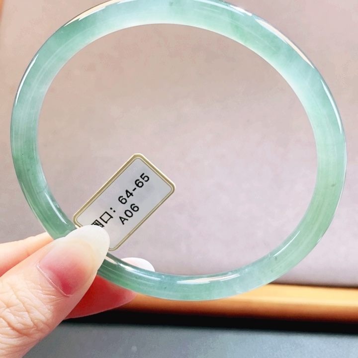 翡翠未镶嵌手镯翡翠手镯72