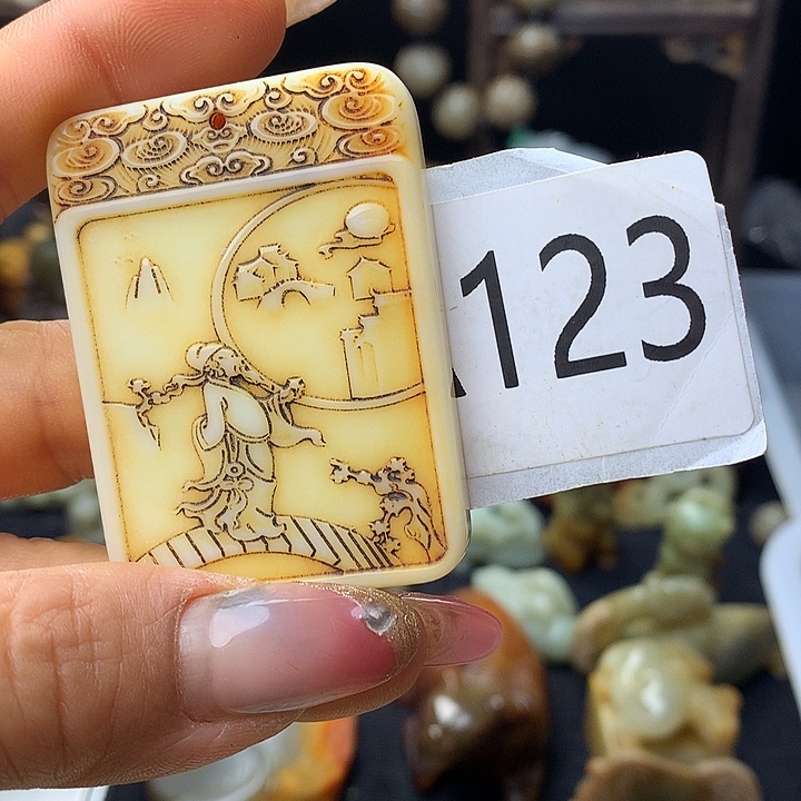 和田玉未镶嵌颈饰