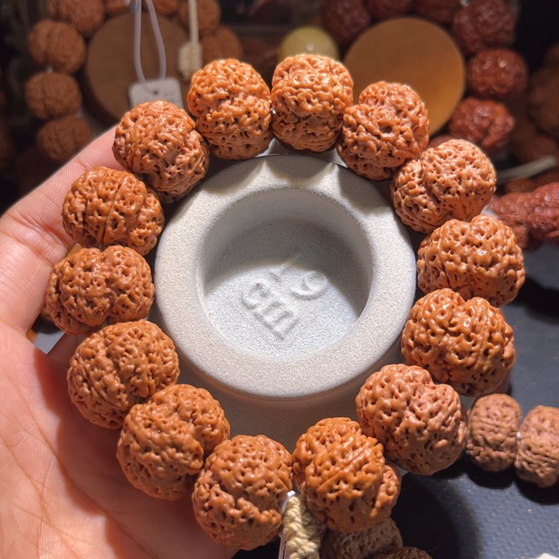 金刚菩提吊坠踏天梅花24