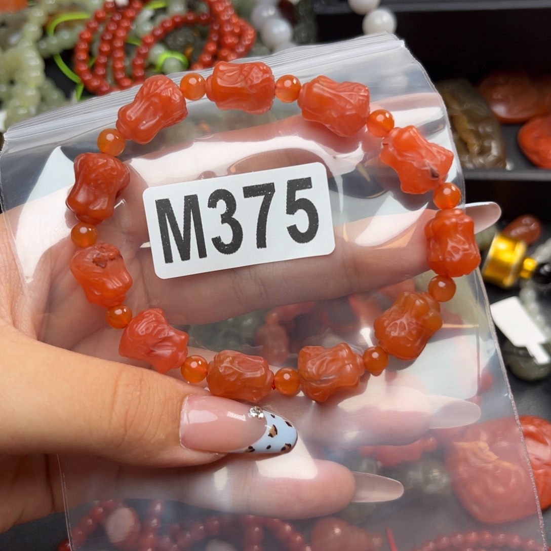 南红玛瑙未镶嵌珠宝奇石W***凯