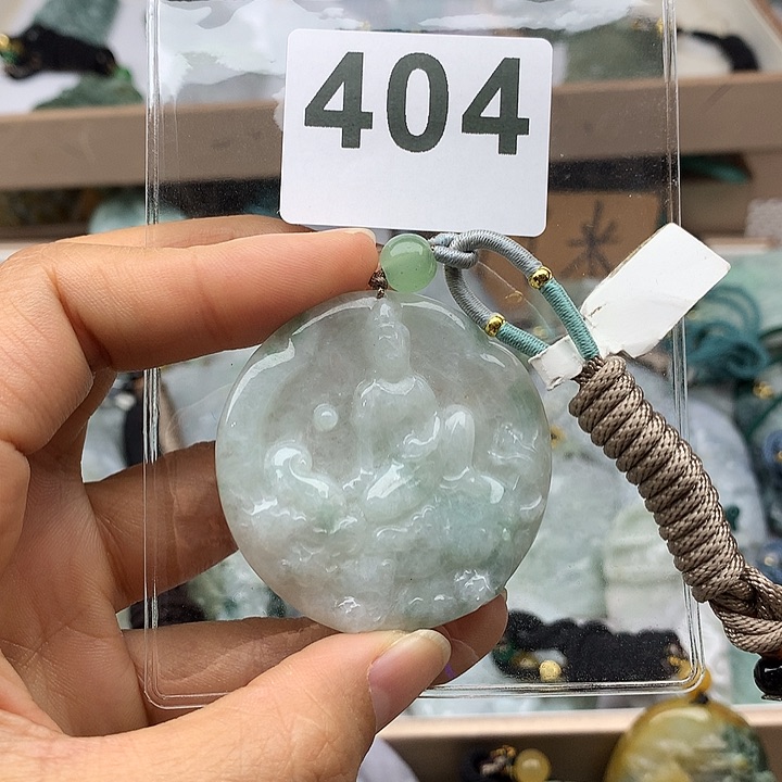 翡翠颈饰未镶嵌张*哥翡翠