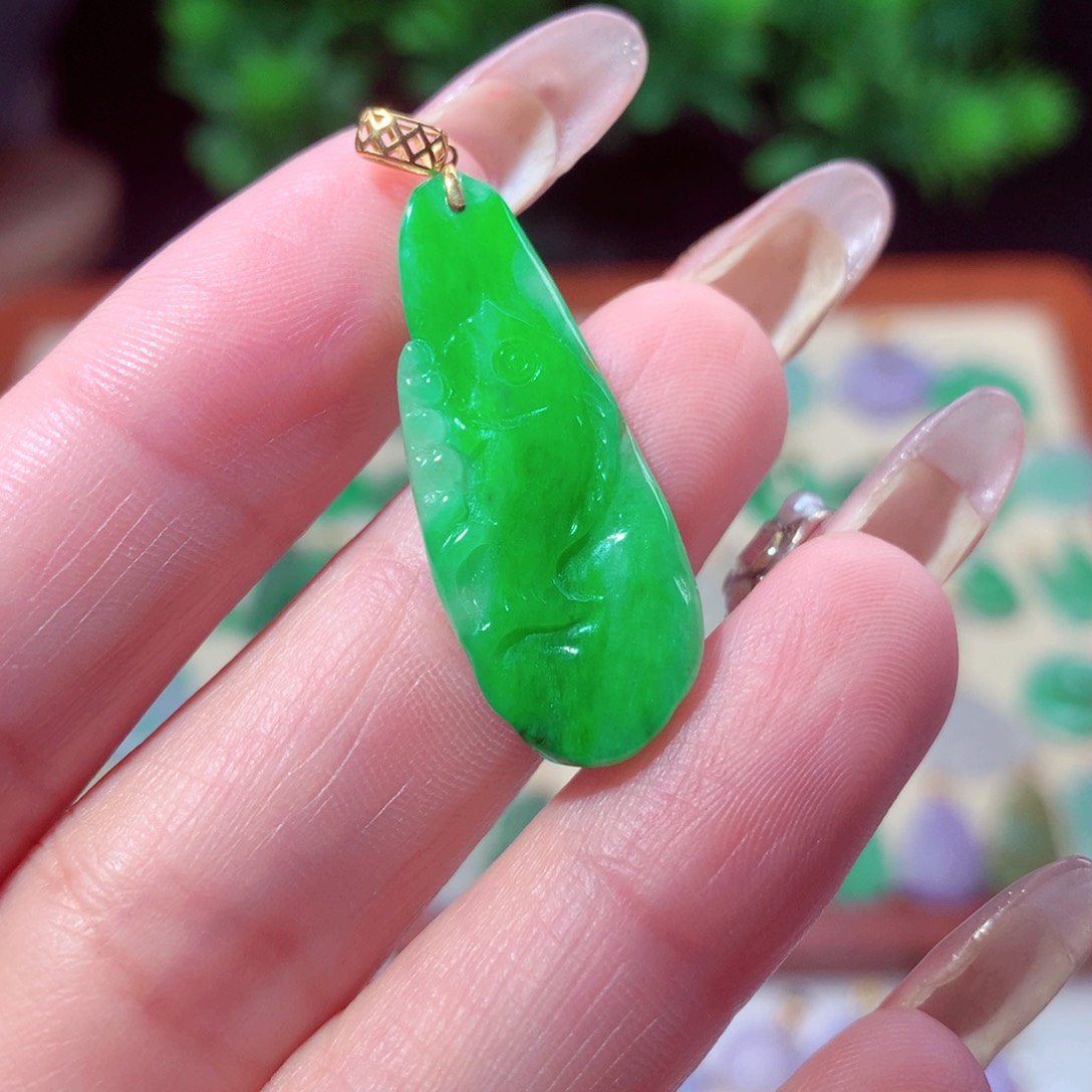 翡翠吊坠(不含链)18K金镶嵌
