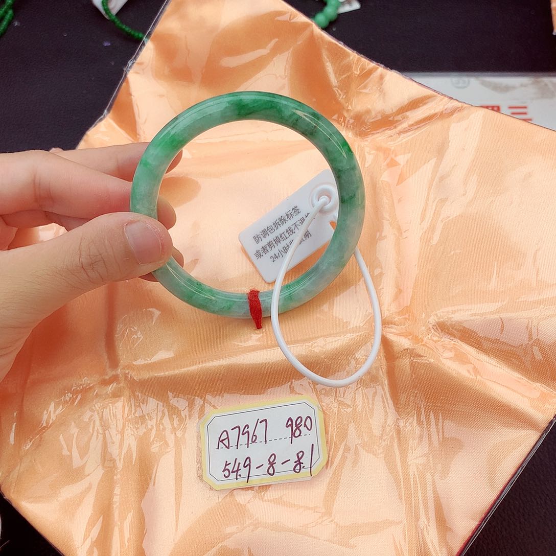 翡翠未镶嵌手镯翡翠
