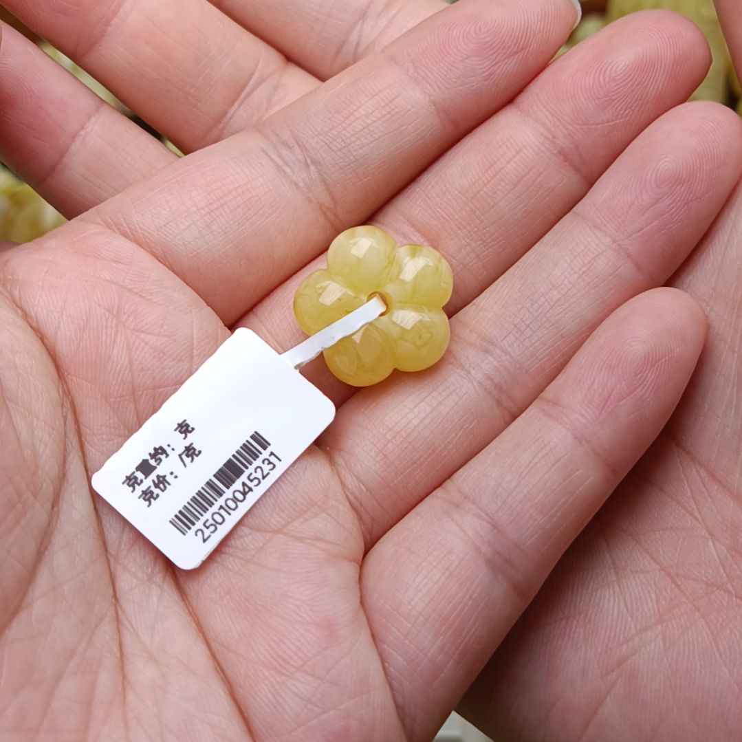 蜜蜡裸石未镶嵌小花