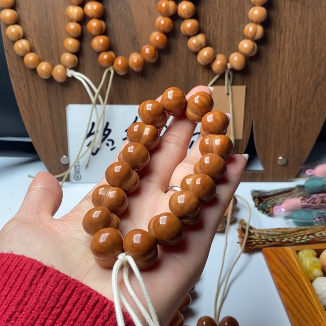 手串猴头核桃柯***。