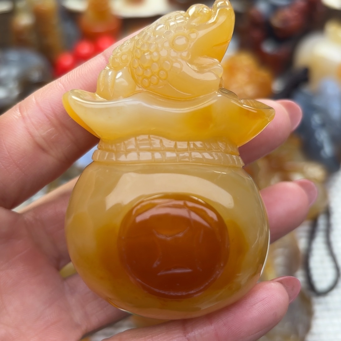 玛瑙/玉髓把件未镶嵌