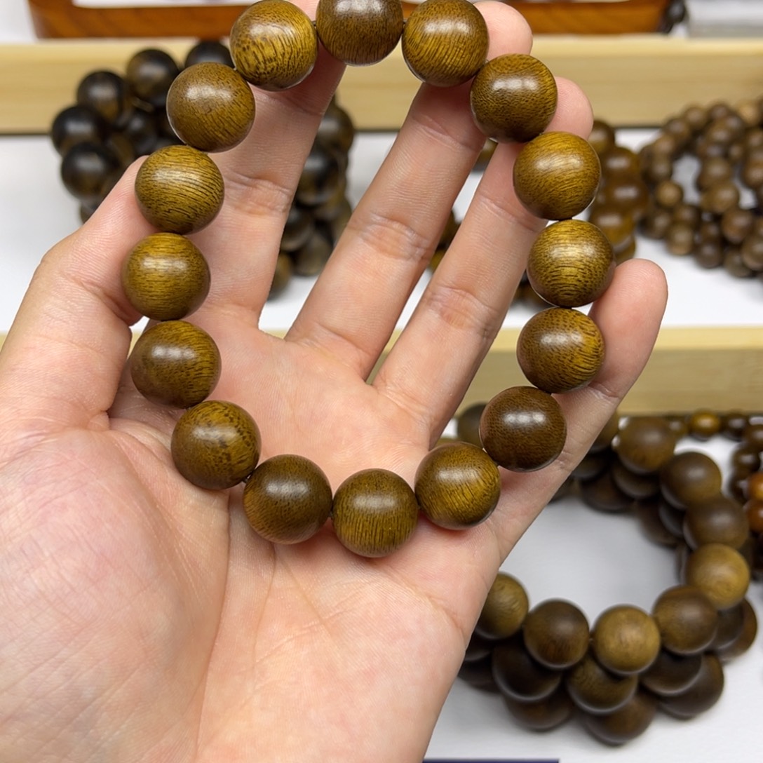 匿****沉香手串越南芽庄黄棋楠1.4